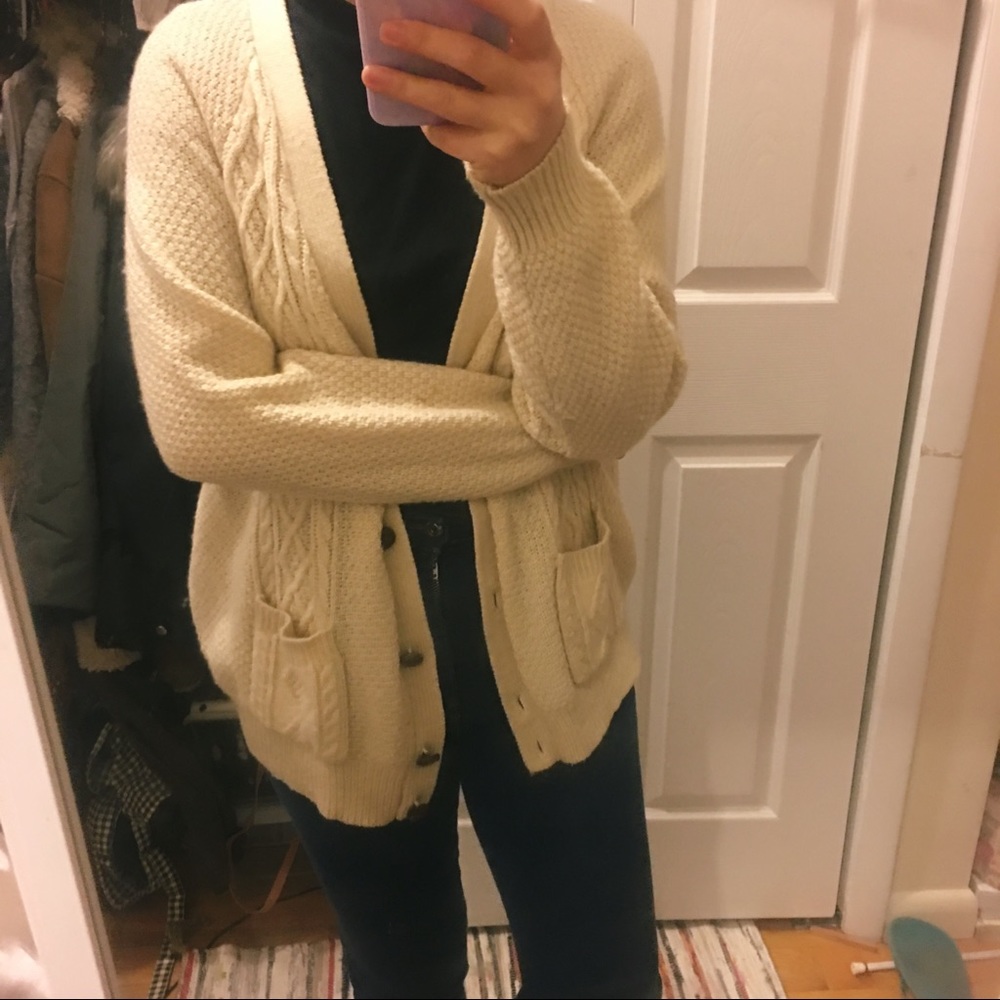 Forever21 beige warm cozy winter cardigan